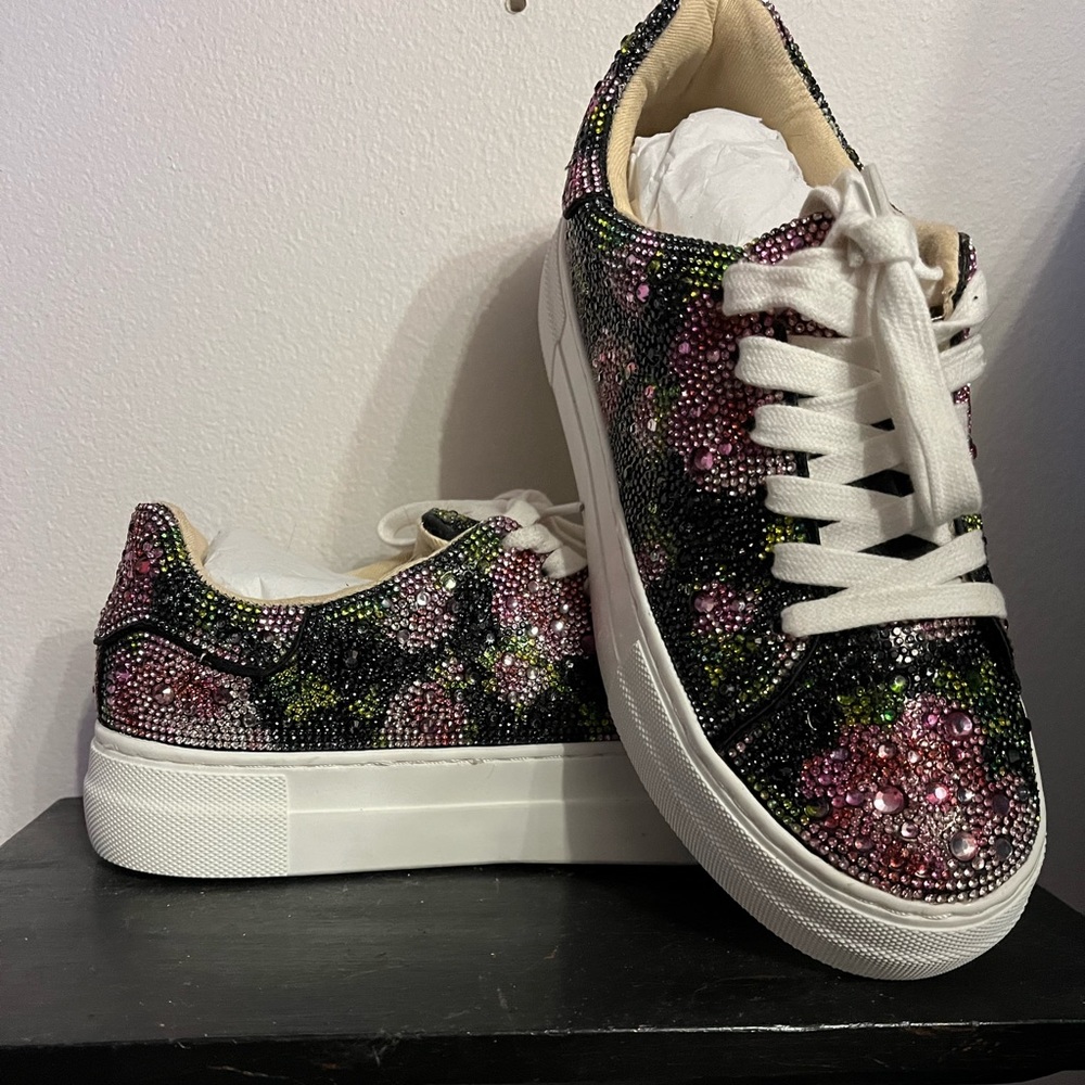 Betsey Johnson Sidny Sneaker